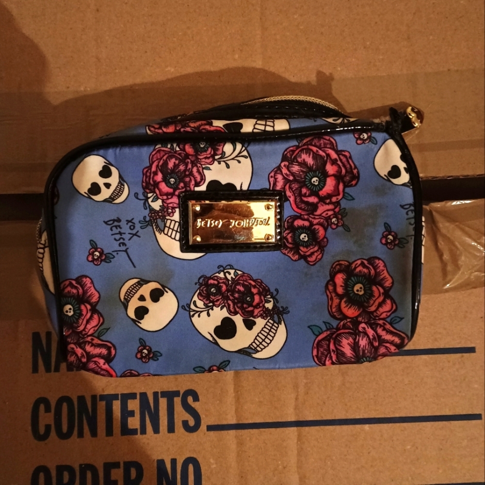 Betsey Johnson cosmetic makeup bag